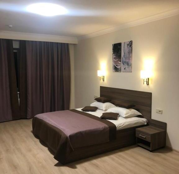 סוויטה משפחתית 2 חדרי שינה, Nonstop