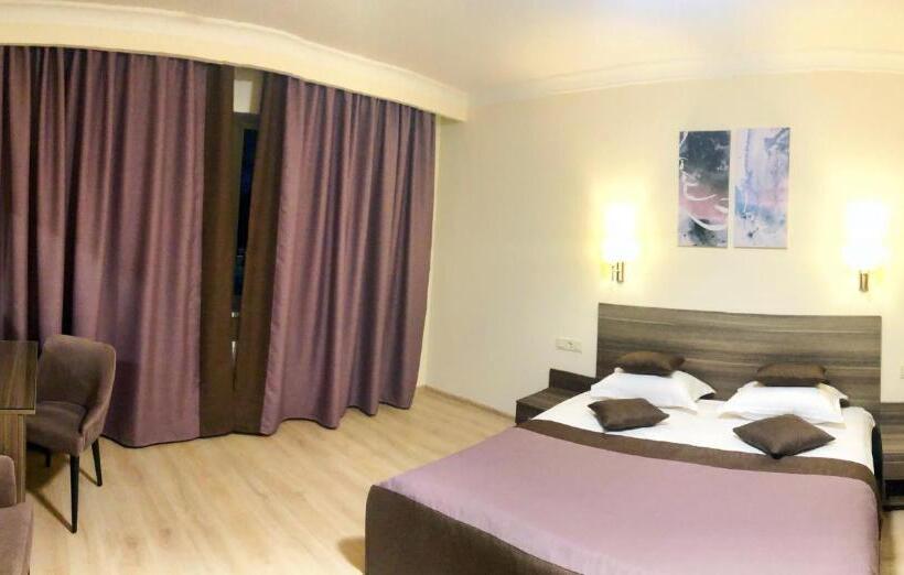 סוויטה משפחתית 2 חדרי שינה, Nonstop