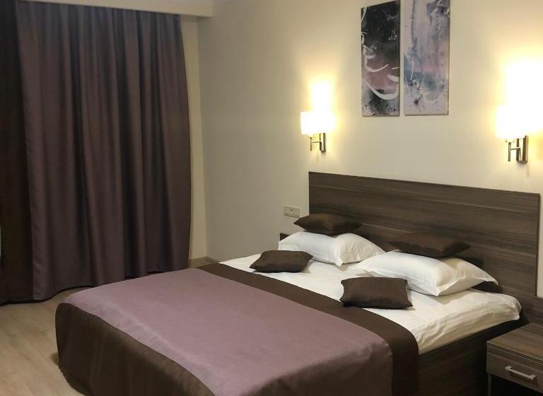 סוויטה משפחתית 2 חדרי שינה, Nonstop