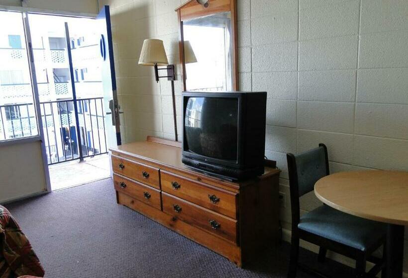 اتاق استاندارد با چشمانداز استخر, Sea Gypsy Inn