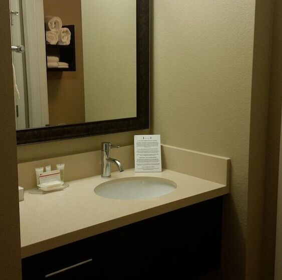 장애인을 위한 스위트, Staybridge Suites North Jacksonville, An Ihg