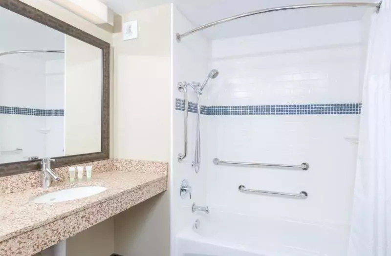 身障者適用スイートルーム, Staybridge Suites Seattle   Fremont, An Ihg