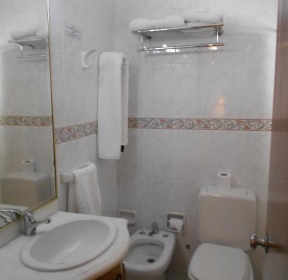 غرفة قياسية ثلاثية, Tanger