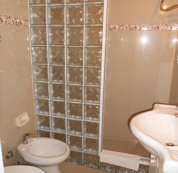 شقة غرفة واحدة, Tanger