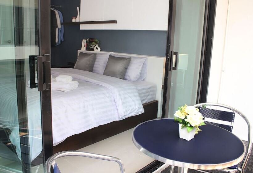 高级大房间, The Artist House