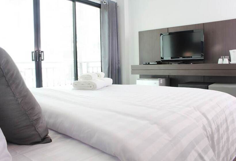 高级大房间, The Artist House