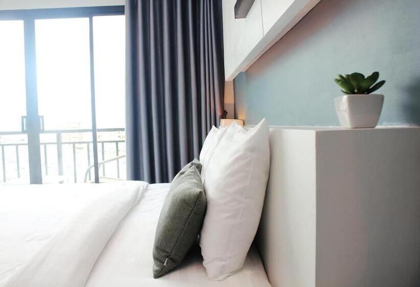 高级大房间, The Artist House