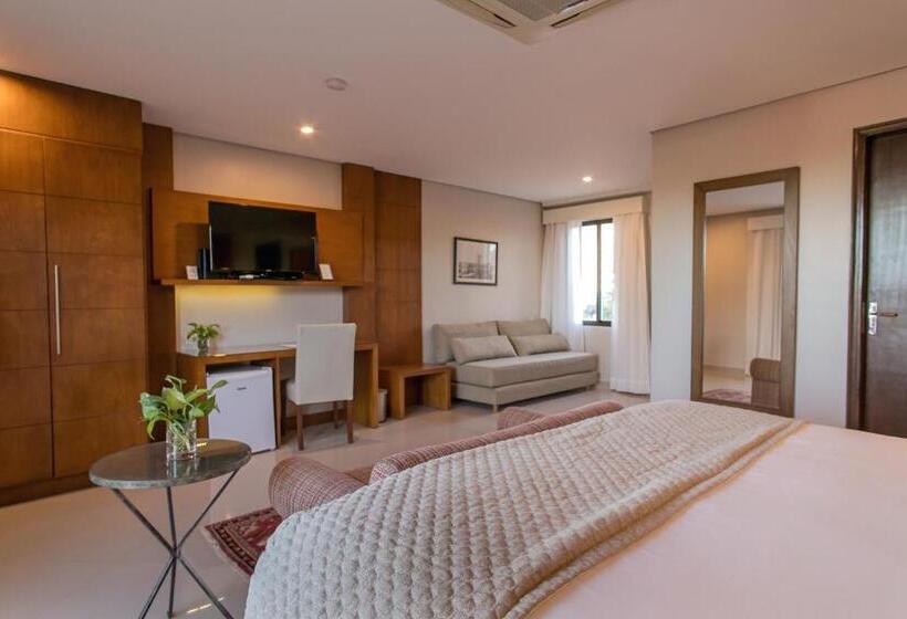 اتاق اجرایی, Las Lomas Casa