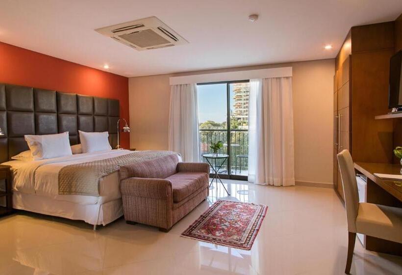 اتاق اجرایی, Las Lomas Casa