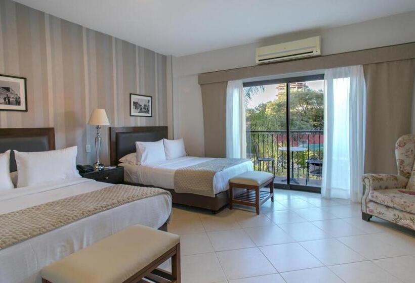 اتاق اجرایی, Las Lomas Casa