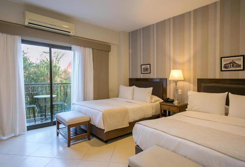 اتاق اجرایی, Las Lomas Casa