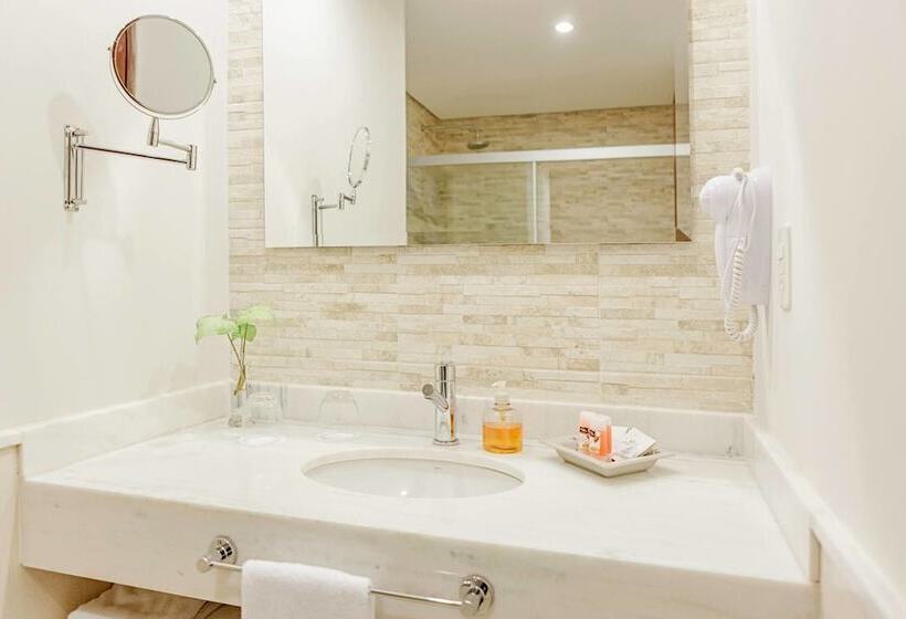 اتاق اجرایی, Las Lomas Casa