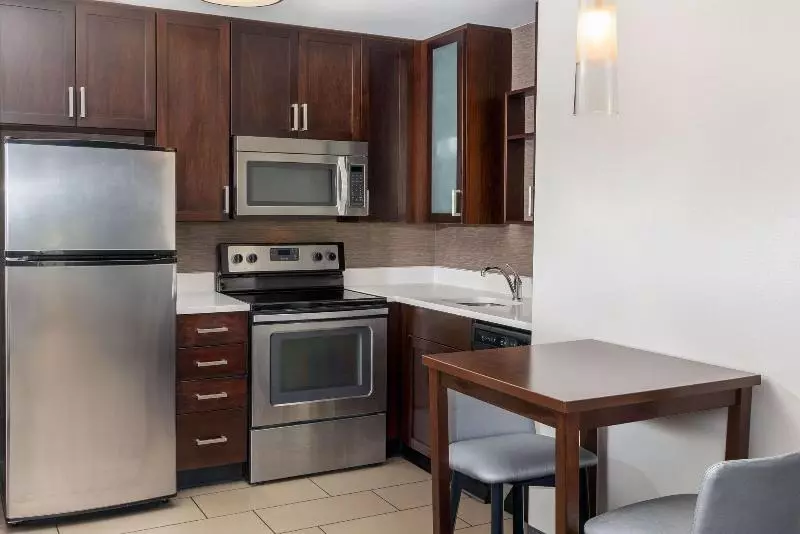 キングサイズベッドのスイートルーム, Residence Inn By Marriott Youngstown Warren/niles