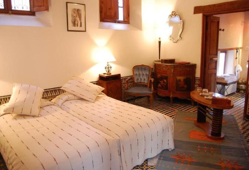 标准间, Ryad Mabrouka