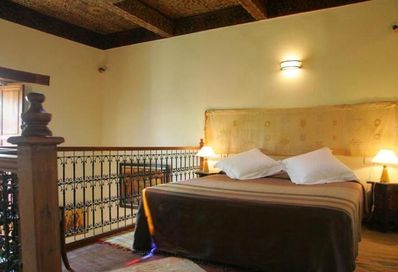 标准间, Ryad Mabrouka