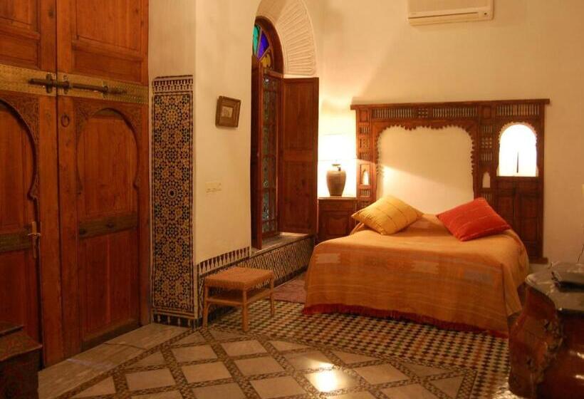 套房, Ryad Mabrouka