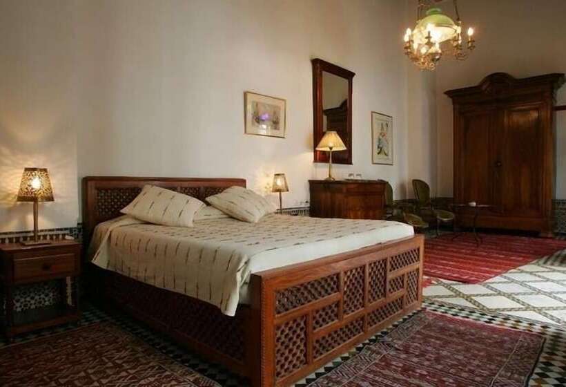 标准间, Ryad Mabrouka