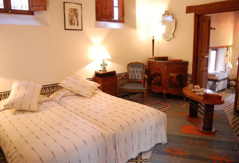 标准间, Ryad Mabrouka