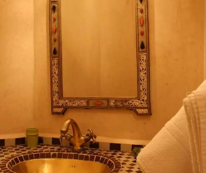 StandaardKamer, Riad Sofia