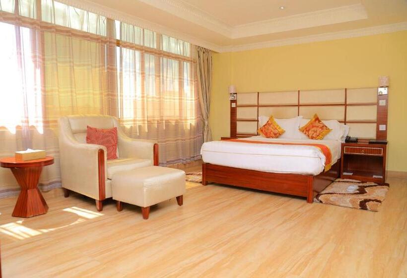اتاق لوکس, Tiffany Diamond Hotels Ltd   Indira Gandhi Street
