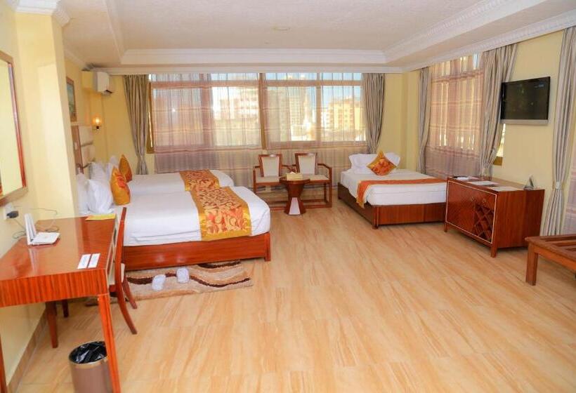 اتاق سوپریور سه تخته, Tiffany Diamond Hotels Ltd   Indira Gandhi Street