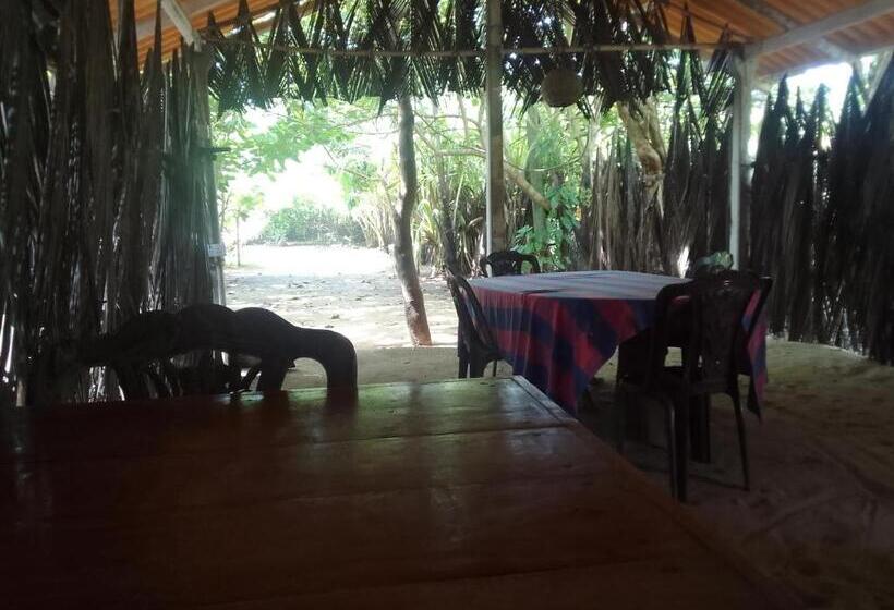 ガーデンビュースタンダードルーム, By The C  Cabanas