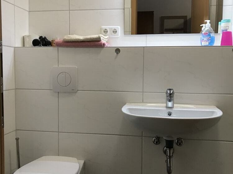 标准单人间, Gästehaus Viktoria