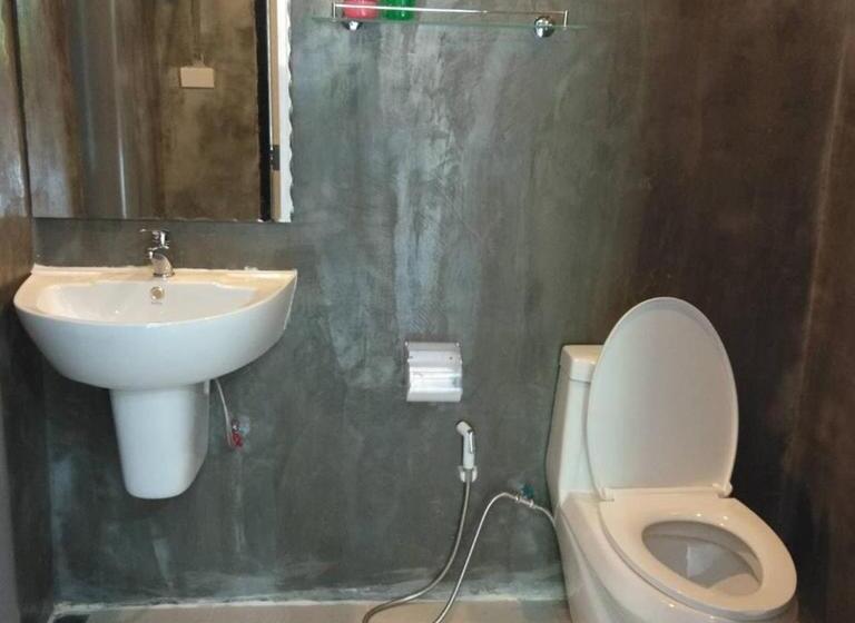 غرفة عائلية, Maehaad Garden Inn