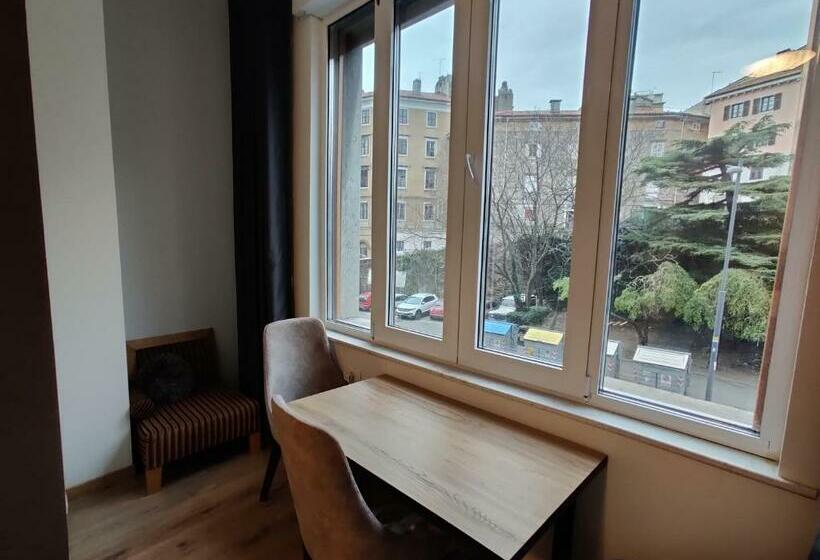 اتاق استاندارد, B&b Crocevia