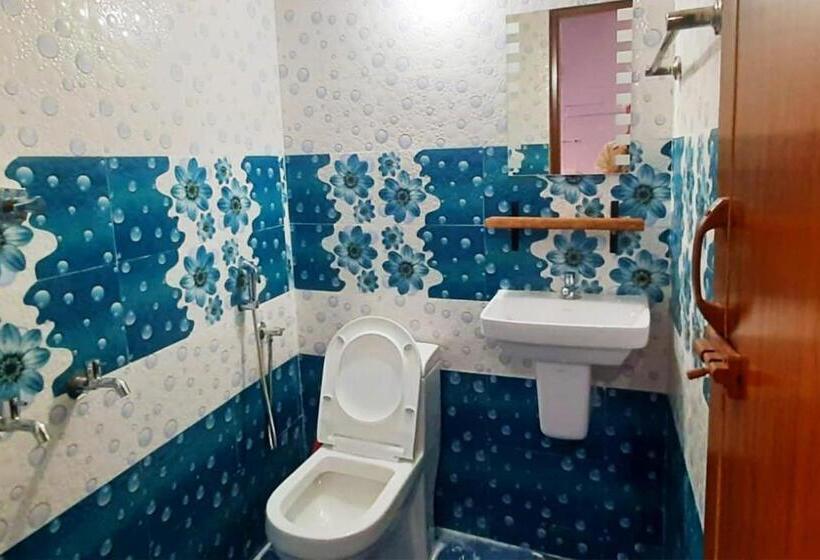 이코노미 룸, Blue Sophy Residency