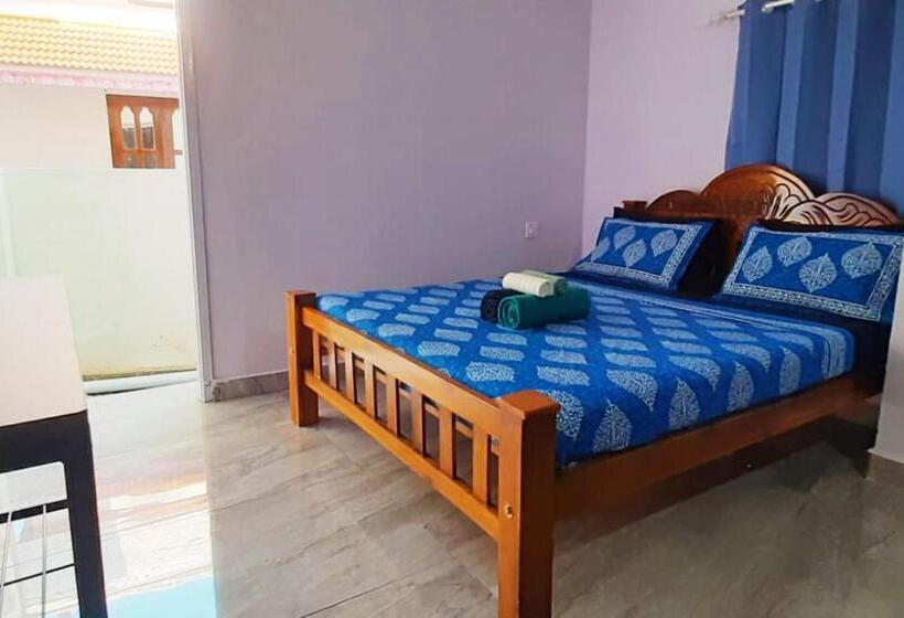 이코노미 룸, Blue Sophy Residency