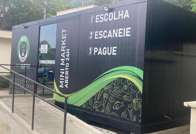 سوییت با چشم‌انداز استخر, Rio Stay Apartamento