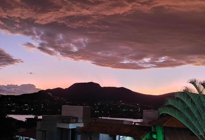 غرفة قياسية رباعية مزودة بشُرفة, Pousada Vale Do Sol Capitólio