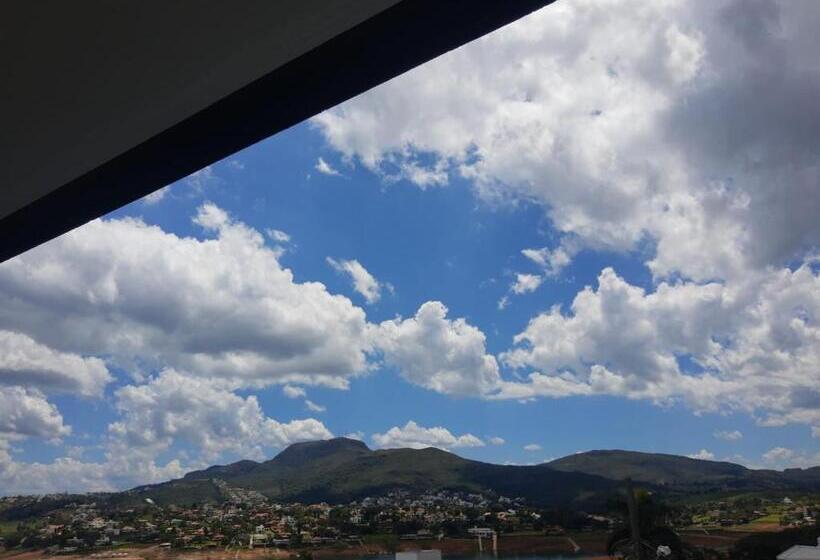 غرفة قياسية رباعية مزودة بشُرفة, Pousada Vale Do Sol Capitólio