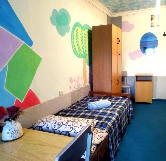 패밀리 룸, Asine Yerevan