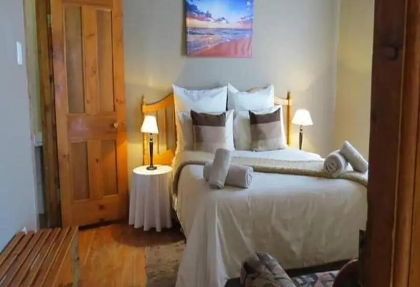 スタンダード４人部屋, Travellers Joy Guest House