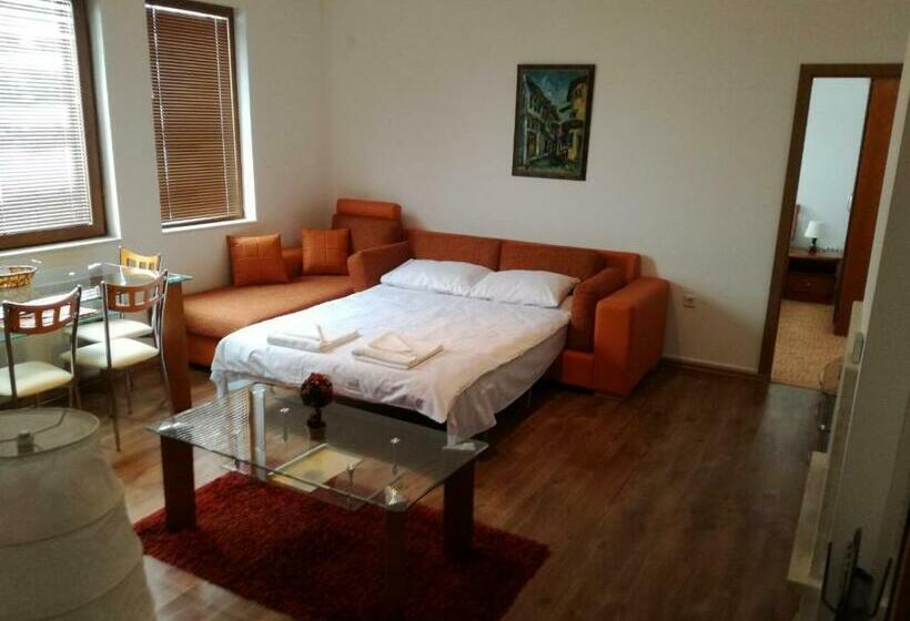 شقة غرفة واحدة, Grand Monastery Apart