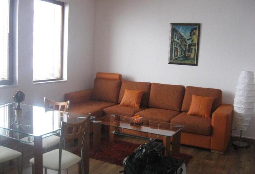 شقة غرفة واحدة, Grand Monastery Apart