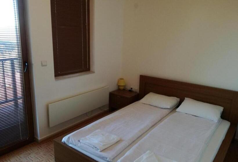 شقة غرفتين, Grand Monastery Apart