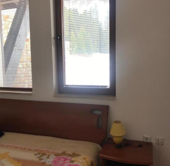 شقة غرفتين, Grand Monastery Apart