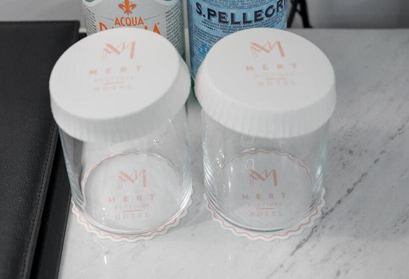 חדר סטנדרט, Mert Boutique