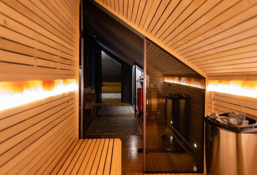 شقة غرفة واحدة, Mert Boutique