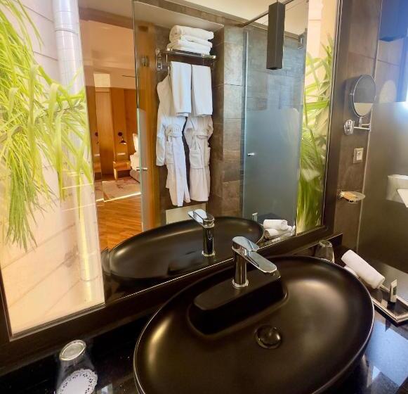 سوییت سوپریور, Sillage Palace Sky & Spa