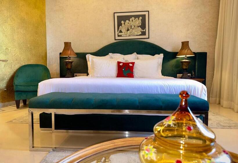 سوییت سوپریور, Sillage Palace Sky & Spa