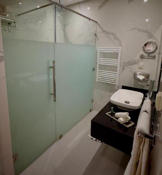 سوئیت پرزیدنت, Sillage Palace Sky & Spa