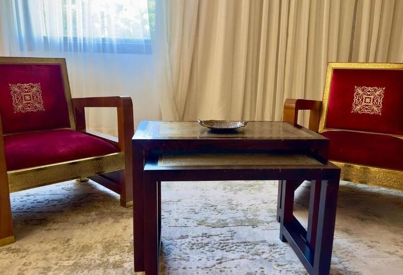 سوئیت پرزیدنت, Sillage Palace Sky & Spa