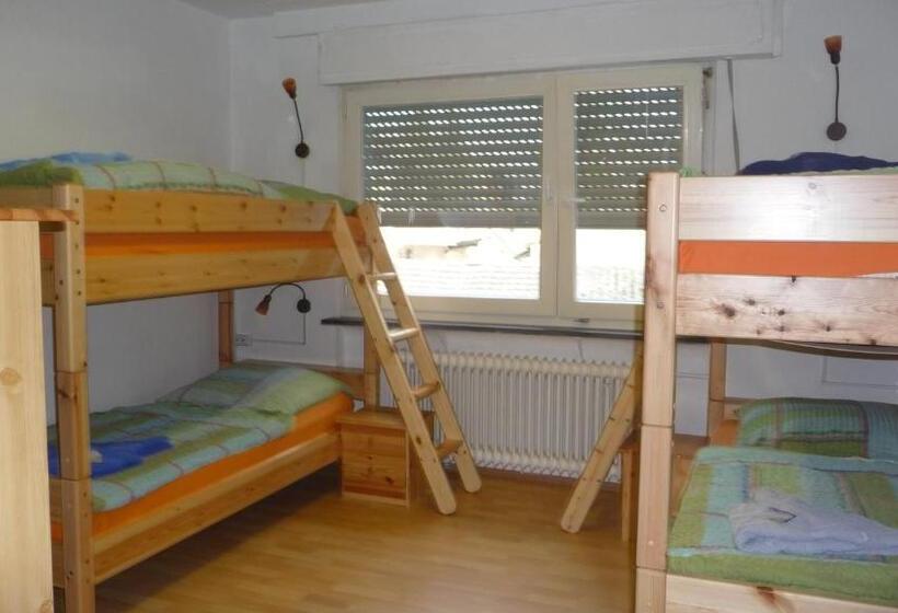 四人标准间, Monteurwohnung Krings Ferienwohnung Am Steinbüchel 1