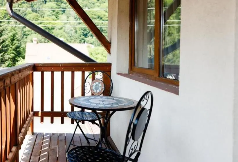 Deluxe-huone Parveke, La Colțul Castelului Bran Boutique