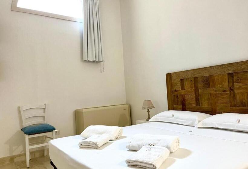 غرفة قياسية رباعية, Sal.to Nel Blu