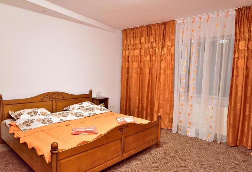 غرفة قياسية, Pensiunea La Safari